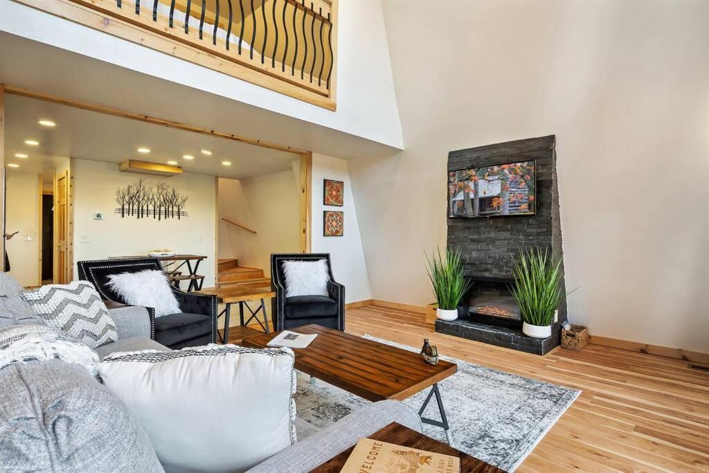 Secluded Mtn View New! 10 Mins To Gatlinburg Or Park Villa Exteriör bild